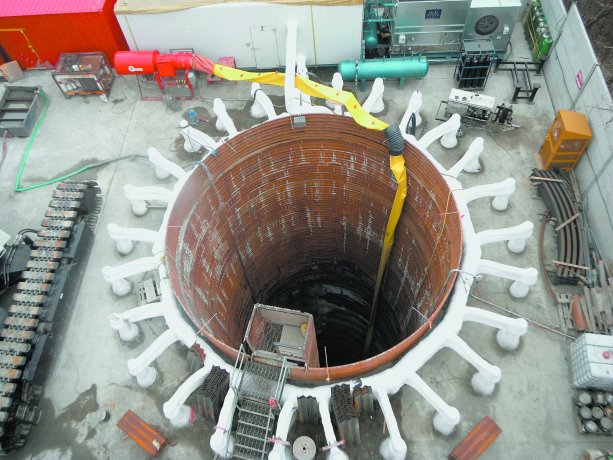Deep freeze for a deep tunnel dig