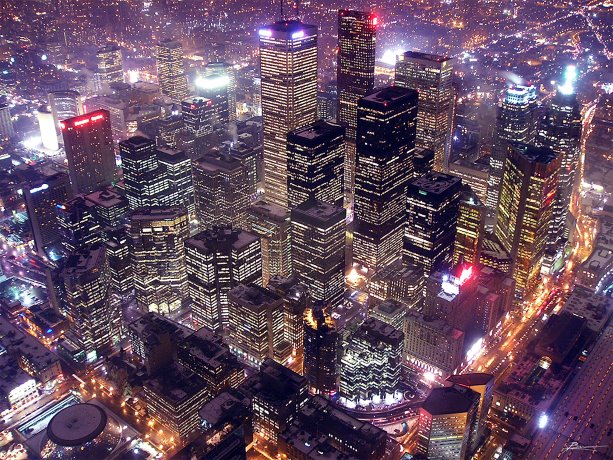 Toronto aims to cut carbon emissions in half by 2030