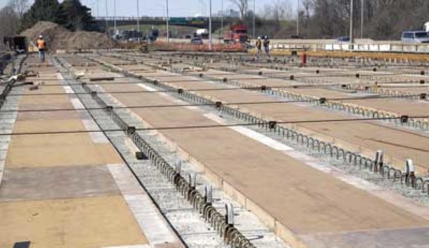 Duplicating QEW bridge near Oakville poses a challenge