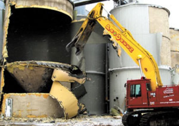 ProGreen Demolition Ltd. takes down former Molson Canada brewery in Barrie