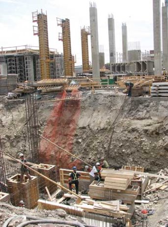 Construction heats up at Calgary Downtown District Energy Centre