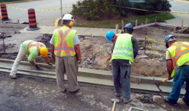 Furfari Paving continues resurfacing Victoria Park Avenue in Toronto