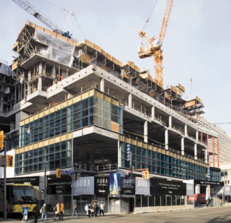 PHOTO: Reliance Construction Toronto works on Aura at College Park Condo