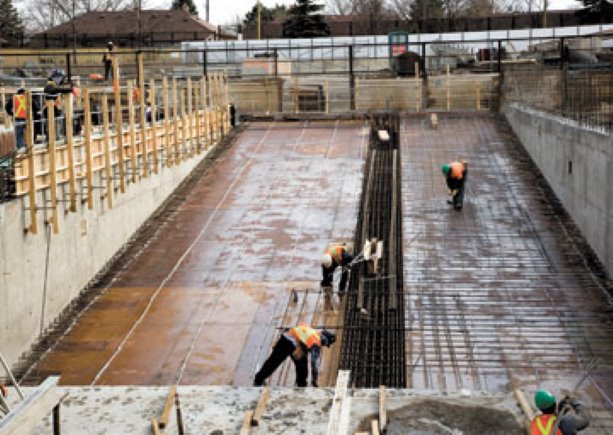 PHOTO: EllisDon works on Yorkdale Mall expansion in Toronto