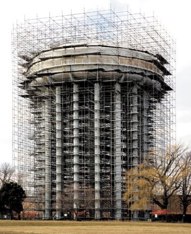 Dupont Painting Contractors rehabilitates Toronto water tower