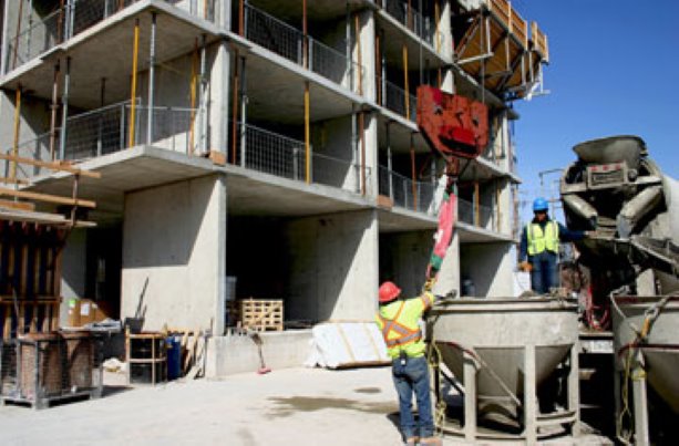 PHOTO: Rockport continues construction on Twenty One Clairtrell Condos in Toronto