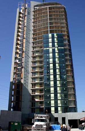 PHOTO: Toddglen continues work on The Palm Condos in Toronto