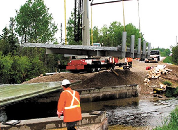 Composite deck material for Minto Bridge