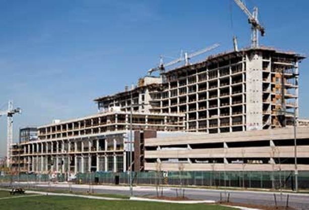 PHOTO: PCL Constructors works on Humber River Regional Hospital in Toronto