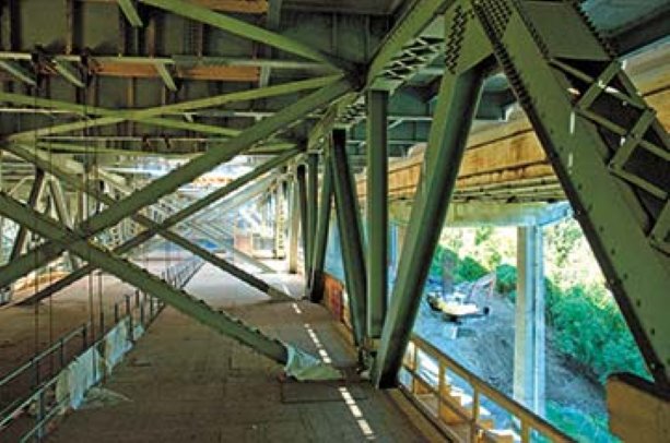 Hoggs Hollow bridge steel refurbishment no easy task