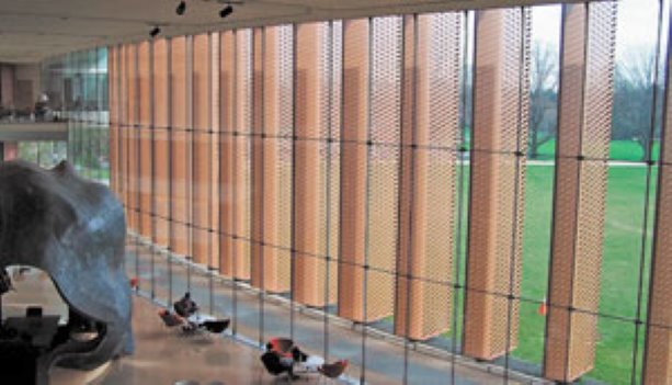 Cable net wall gives illusion of transparency