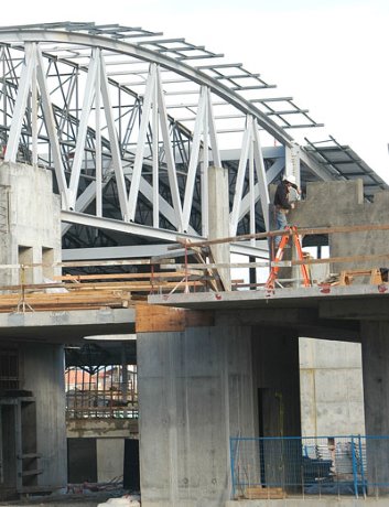 Stuart Olson  Constructors hurry hard to complete 2010 Olympic curling venue