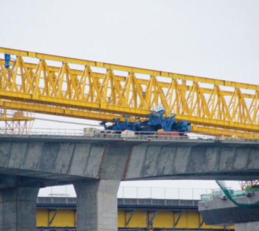 Work on Port Mann bridge delayed after crane mishap