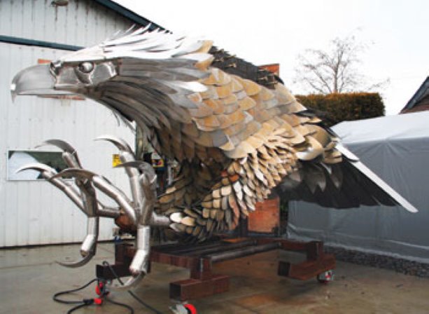 Canadian steel eagle flies into Dollywood theme park