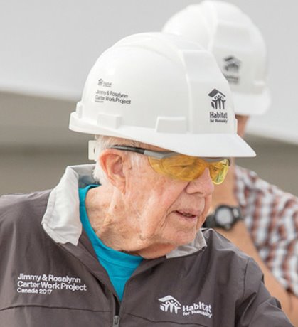 Former U.S. president builds Canadian homes for charity