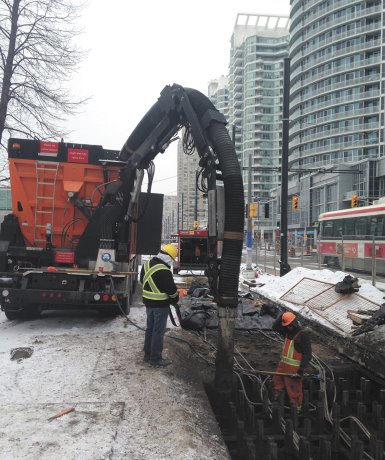 Dry vac excavators respond to Ontario roadbuilding regulations
