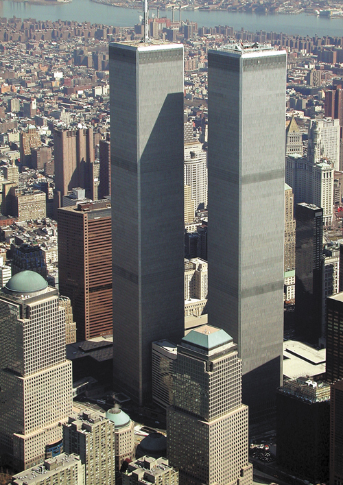 WTC-7-red-tinted-building-behind-WTC1-Jeffmock-Wikimedia-Commons