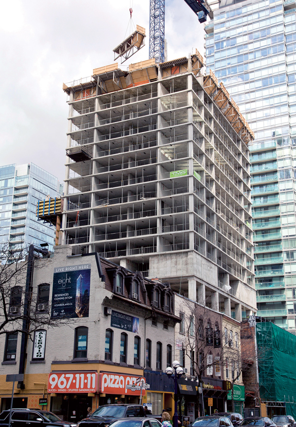 PHOTO Yorkville Tower