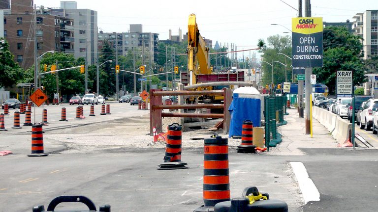 Construction continues on the Eglinton Crosstown LRT project in Toronto. Crosslinx Transit Solutions (CTS) and Metrolinx recently went before the Ontario Superior Court of Justice as part of a legal dispute related to the project. Superior Court Justice Sean Dunphy set a hearing for Sept. 11 where both parties will present their positions on the application Metrolinx and Infrastructure Ontario filed Aug. 8 to stay any claim by CTS.