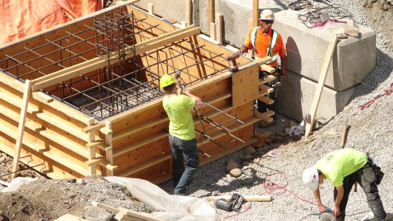 A new poll commissioned by the BC Building Trades and conducted by Vancouver-based Research Co. states 70 per cent of British Columbians support community benefits agreements. The findings of the poll are being questioned by other industry stakeholders, however.