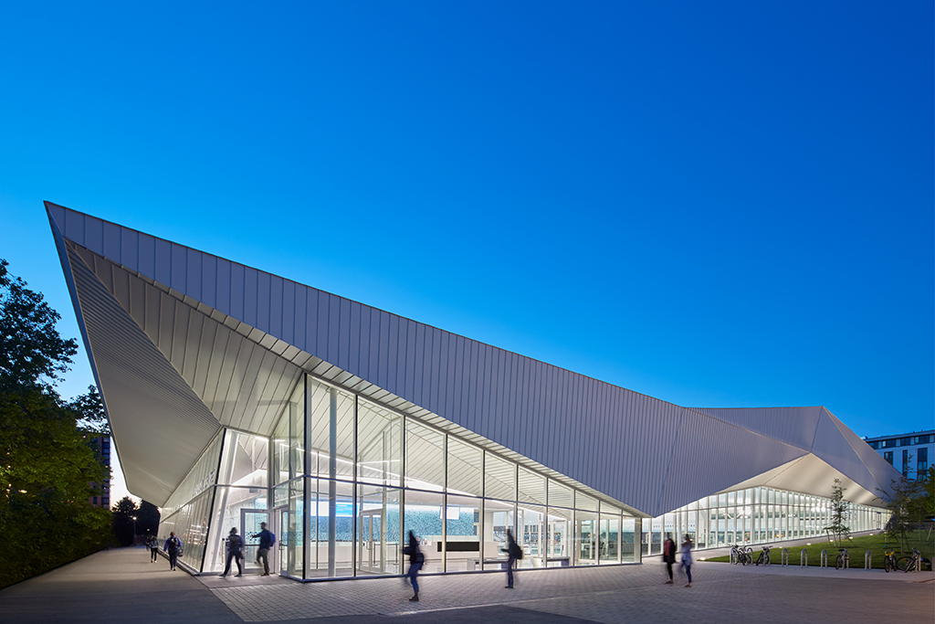 03UBC Aquatic Centre for web