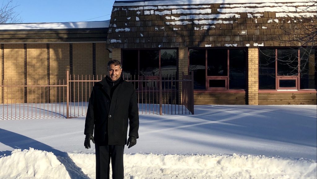 Tear down begins of Dr. Cooke care facility in Lloydminster, Alta.