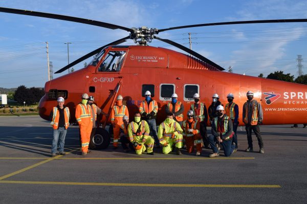 Crews from Ledcor Construction and Sprint Mechanical celebrated a successful HVAC lift Sept. 30 at Burlington’s Mapleview mall.