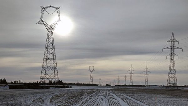 After a complex approvals process, Manitoba Hydro was faced with a small construction window to build its Manitoba-Minnesota transmission project.