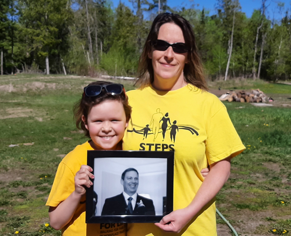 Michelle Fitch and her daughter participated in the Threads of Life Steps for Life walk in honour of their brother and uncle.