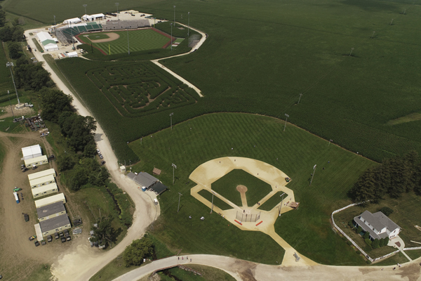 Populous' design takes center stage for MLB's Field of Dreams game