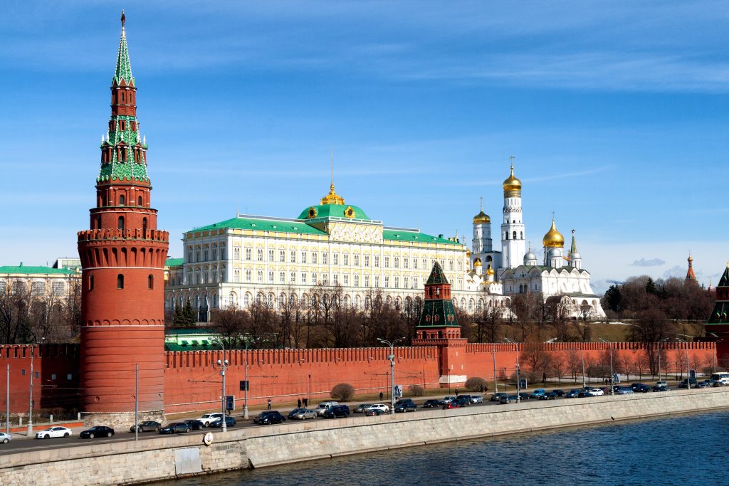 Kremlin wall ‘tooth’ broken by collapsing scaffolding