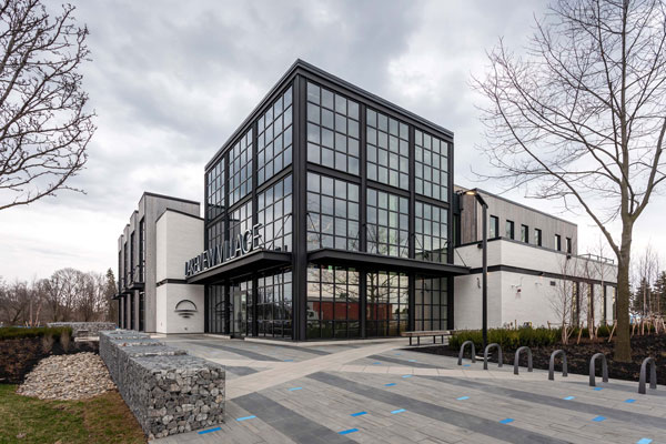 The new Discovery Centre at Lakeview Village includes flexible rooms that provide options for community activities, meetings and sales galleries. There’s a lounge on the second floor, a dedicated community room and an outdoor terrace offering views of the lake.