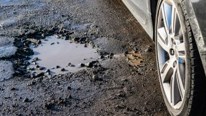 Manitoba Heavy Construction Association: Fix Winnipeg’s potholes now