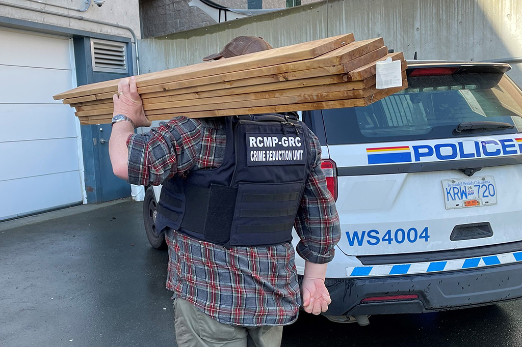 Police seize $10,000 in stolen lumber at suspect’s Vancouver Island home