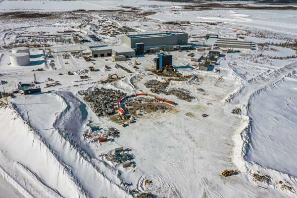 The goal of the demolition and remediation of the De Beers Victor Mine, the first and only diamond mine in Ontario, was to return the site to a functioning ecosystem. Priestly Demolition was contracted to remove the infrastructure while adhering to strict environmental standards.
