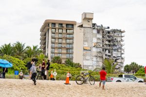 Florida building collapse probe to begin structural testing