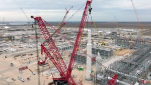 Texas is the epicentre of construction megaprojects, including the $10-billion Golden Pass LNG export project near Sabine Pass, launched in 2019. In Q1 2022 there were 3,300 local construction workers on site and 35 cranes.