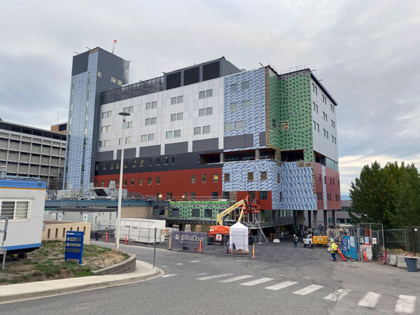 The new 300,000 square foot (gross floor area) Patient Care Tower at Royal Inland Hospital provides new clinical, administrative and support spaces and was completed by EllisDon Corporation which faced challenges ranging from COVID to a limited workspace in a highly busy hospital environment.