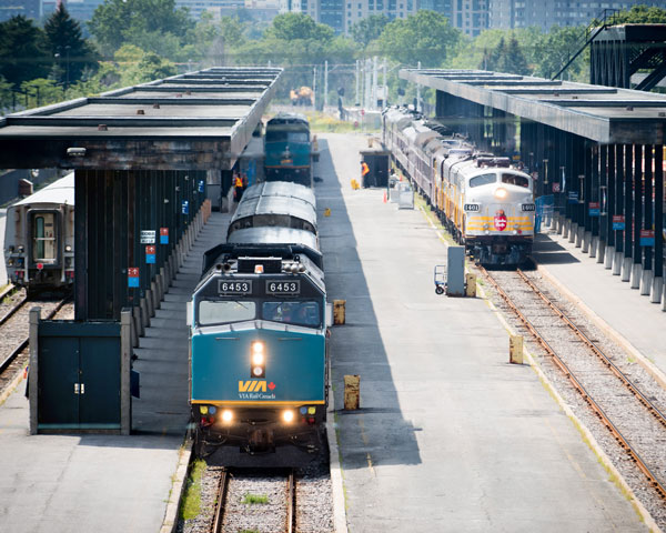 A new high frequency rail service in the Windsor-Quebec City corridor would complement existing Via Rail service, delegates at the recent CCPPP conference were told.
