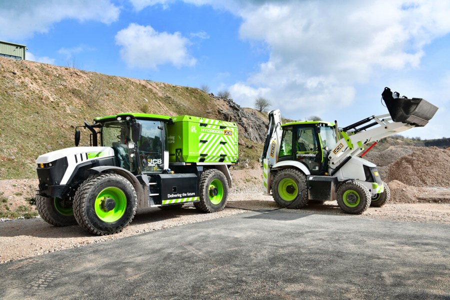 Onsite hydrogen refuelling is now possible with JCB’s mobile delivery system.