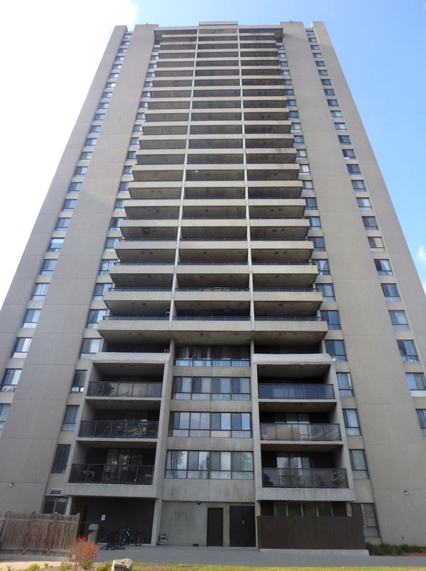 RDH conducted a deep retrofit study with Minto Apartments on this 28-storey building in Ottawa. Built in the 1970s, the building had no previous renovations.