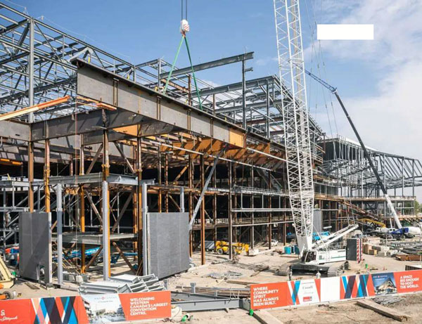 There are currently approximately 400 trade workers onsite, including steel, mechanical, electrical, drywall and concrete crews. In just 11 months, crews installed 9,000 metric tonnes of steel to form the structure.
