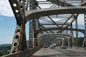 Kentucky, Ohio gets $1.6B to fix overloaded bridge, add span