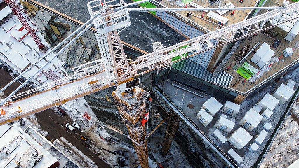 PCL uses largest freestanding crane in company history for Winnipeg tower