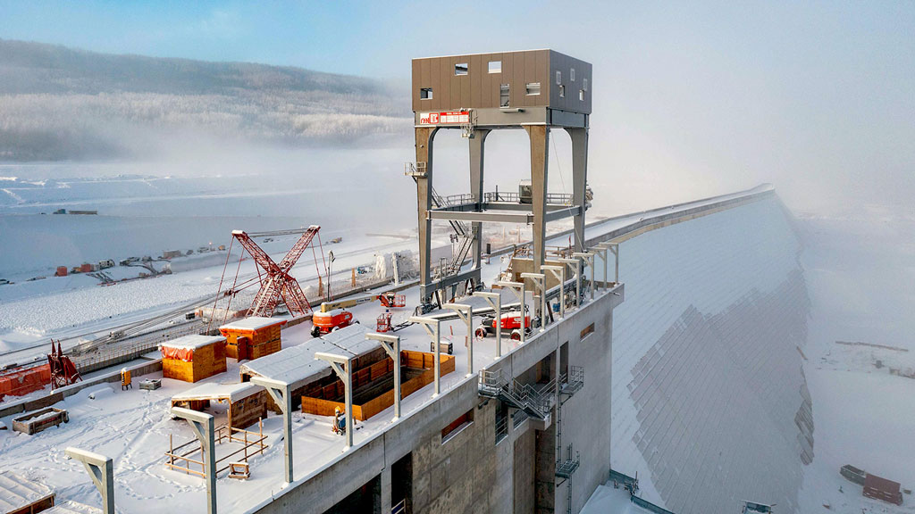 A real powerhouse: First turbine placed at Site C