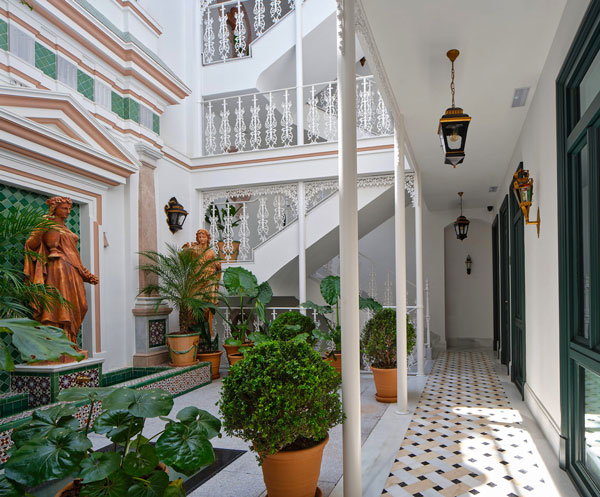 Triana House demonstrates full respect for Seville’s traditional Andalusian design, with no indication that the hotel is an energy-efficient building.