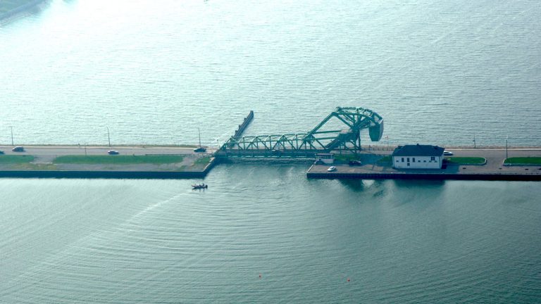 A lifting bridge in the central part of the LaSalle Causeway in Kingston, Ont. is set to be rebuilt. Landform Civil Infrastructures Inc., a Hamilton-based heavy civil construction firm that specializes in bridge reconstruction and rehabilitation, will start work this fall on the green metal structure.