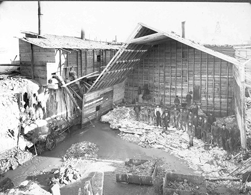 圣安德鲁斯锁和大坝在马尼托巴省包括Camere-type大坝设计基于技术改编自法国塞纳河结构。上图:红河项目在建,1900年到1910年。江南平台下载