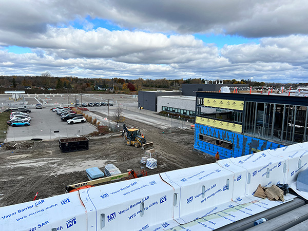 The Clarington Police Complex Phase 2 is being constructed by Buttcon Construction Ltd. Parkin and RPL Architects in joint venture are working with The region of durham, Durham Regional Police Services and Buttcon Limited to deliver the project. Substantial performance on phase two is expected in the next month. Occupancy is scheduled for April 2024.