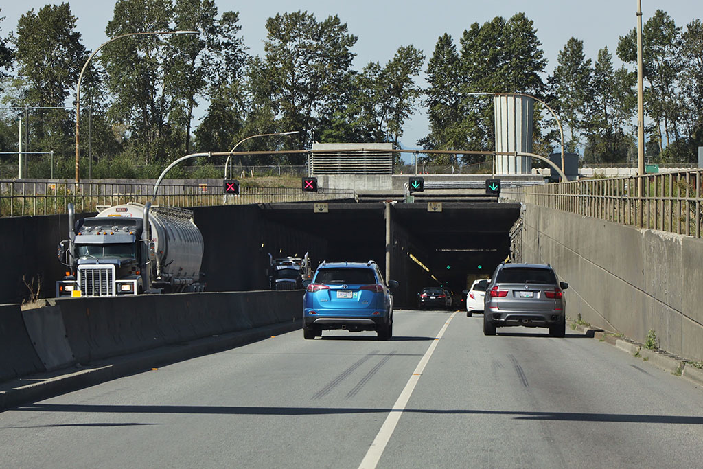 B.C. government suspends trucking company after Massey Tunnel roof incident